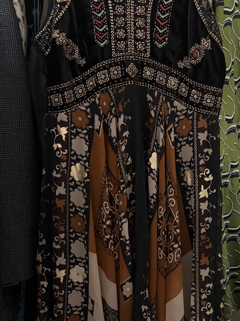 Shenia Embroidered Maxi Dress - Picture 6 of 6